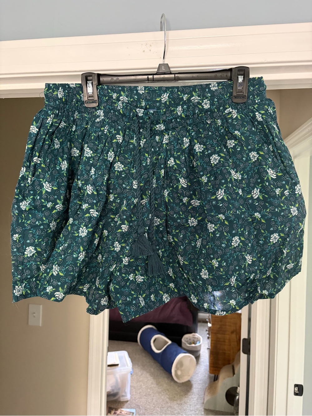 Old Navy Floral Drawstring Ruffle Hem Women's Shorts